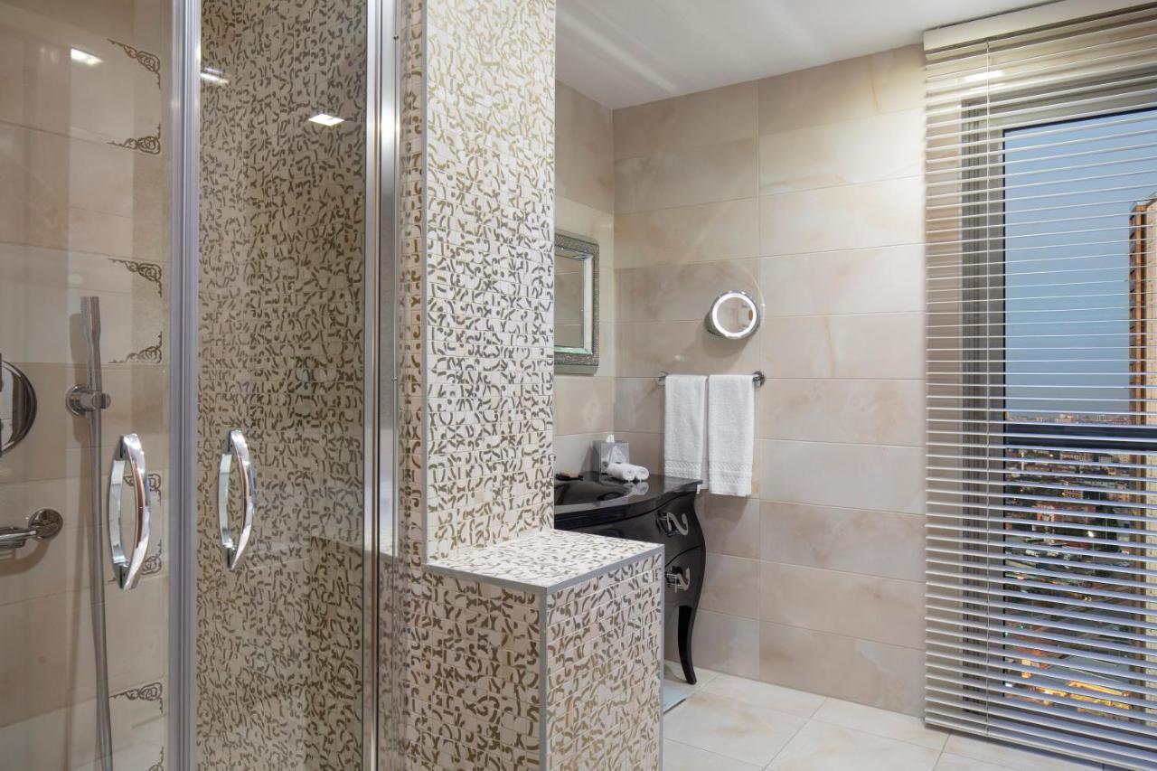 Doubletree By Hilton Istanbul Atasehir Hotel & Conference Centre Экстерьер фото