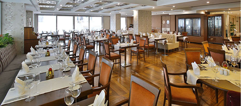 Doubletree By Hilton Istanbul Atasehir Hotel & Conference Centre Экстерьер фото